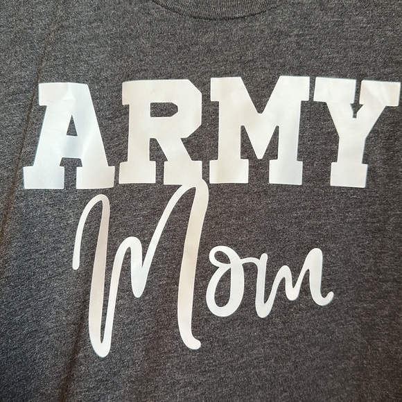 Army Mom Tee! Size small! NWOT! - Picture 4 of 7
